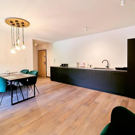 Laguna Ogrody Pieniawskie 38 *