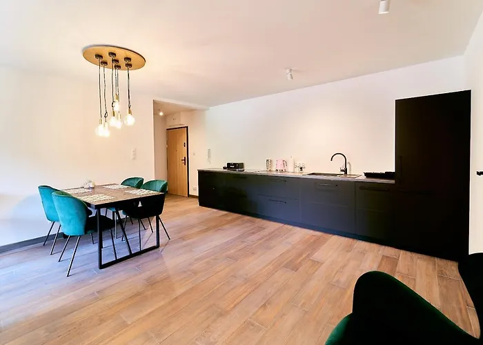 Laguna Ogrody Pieniawskie 38 *