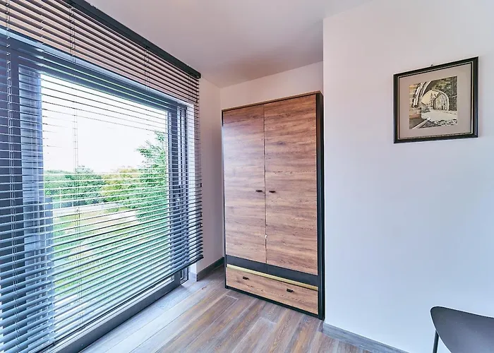 Laguna Ogrody Pieniawskie 38 *